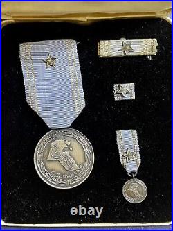 Kuwait Medal military Service Lot Of 3 The Gold And Silver And Bronze Super Rare