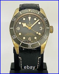 TUDOR BLACK BAY REF79250BA. 43mm SLATE GREY & BRONZE. FULL SET. WNTY TO 2027